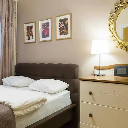 Coffee&chocolate Apt. Old Town. Daire Varşova